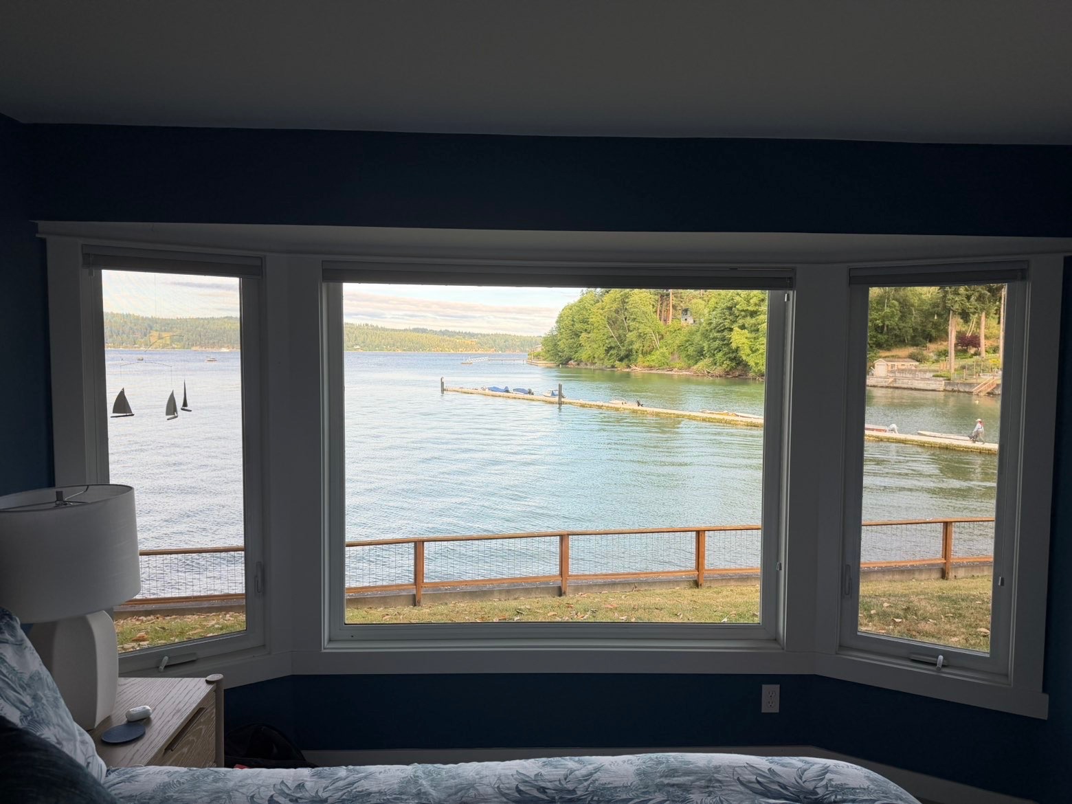 Interior bay window